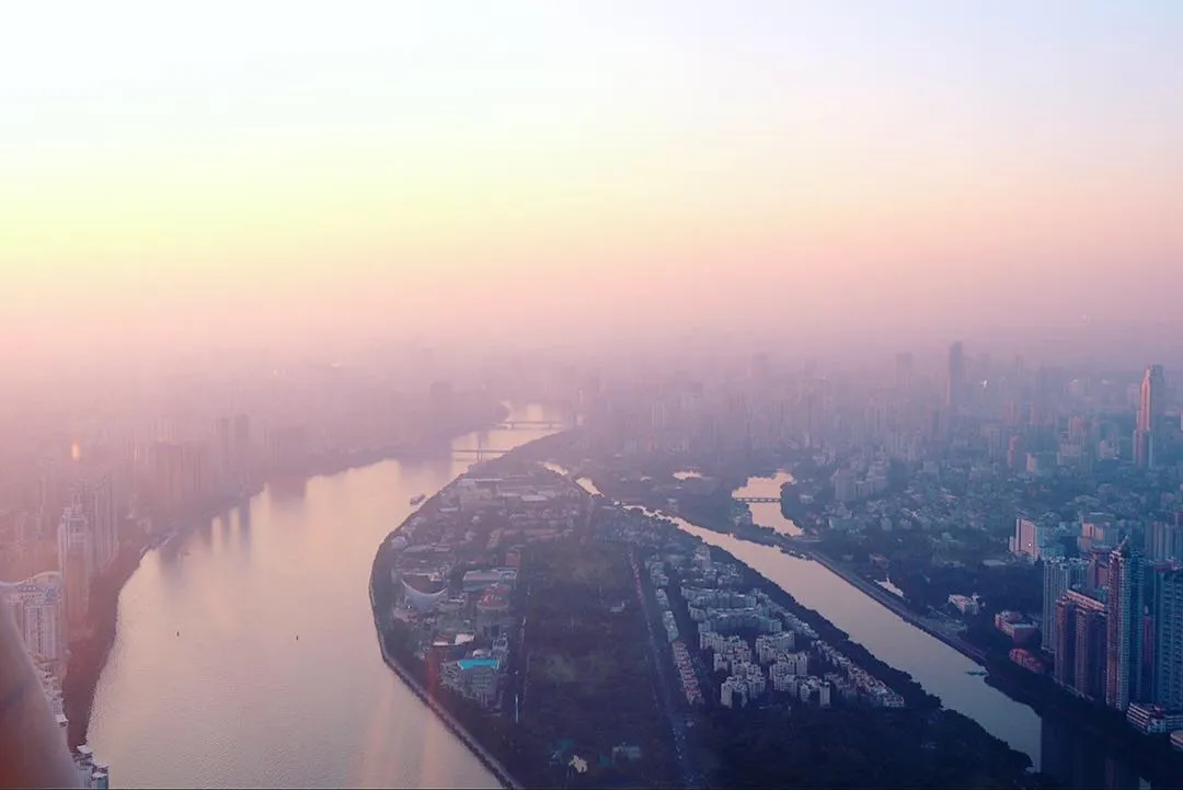 2025年智能硬件技术趋势：消费电子行业创新方向分析