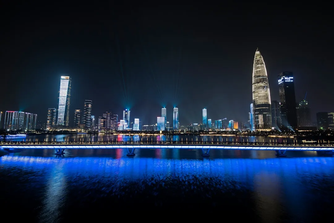 2025年智能硬件技术趋势与消费电子市场应用前景分析